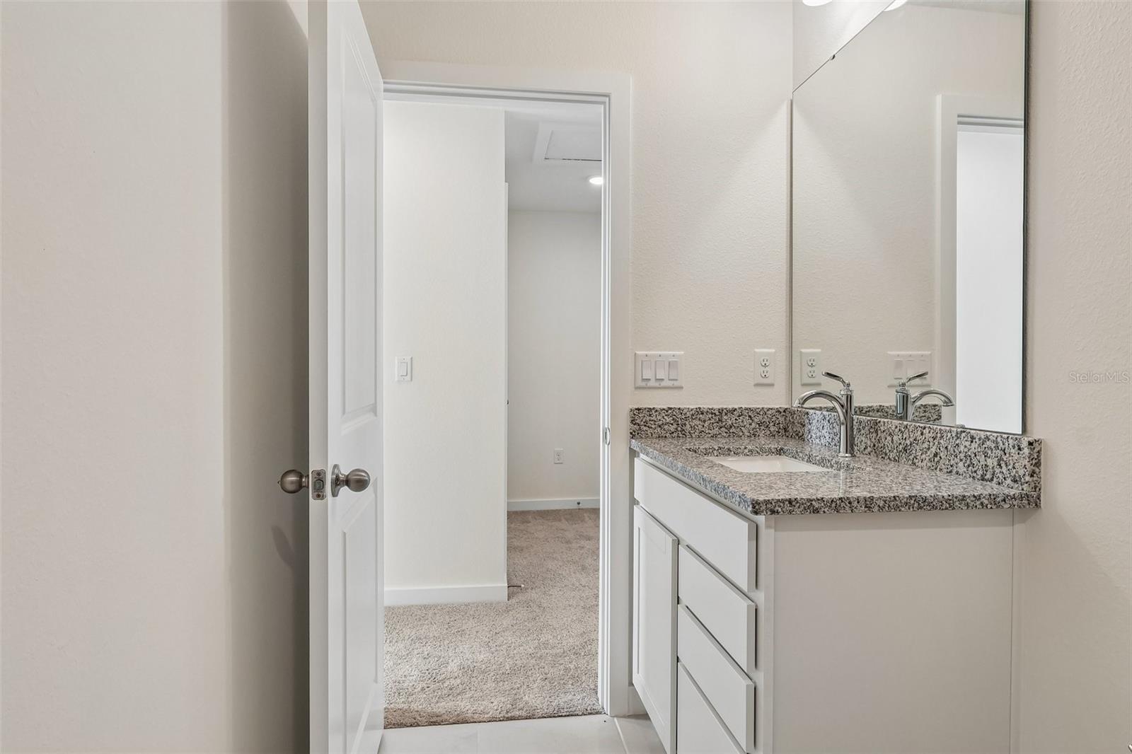 2708 Meadow Crest Dr Property Photo 24