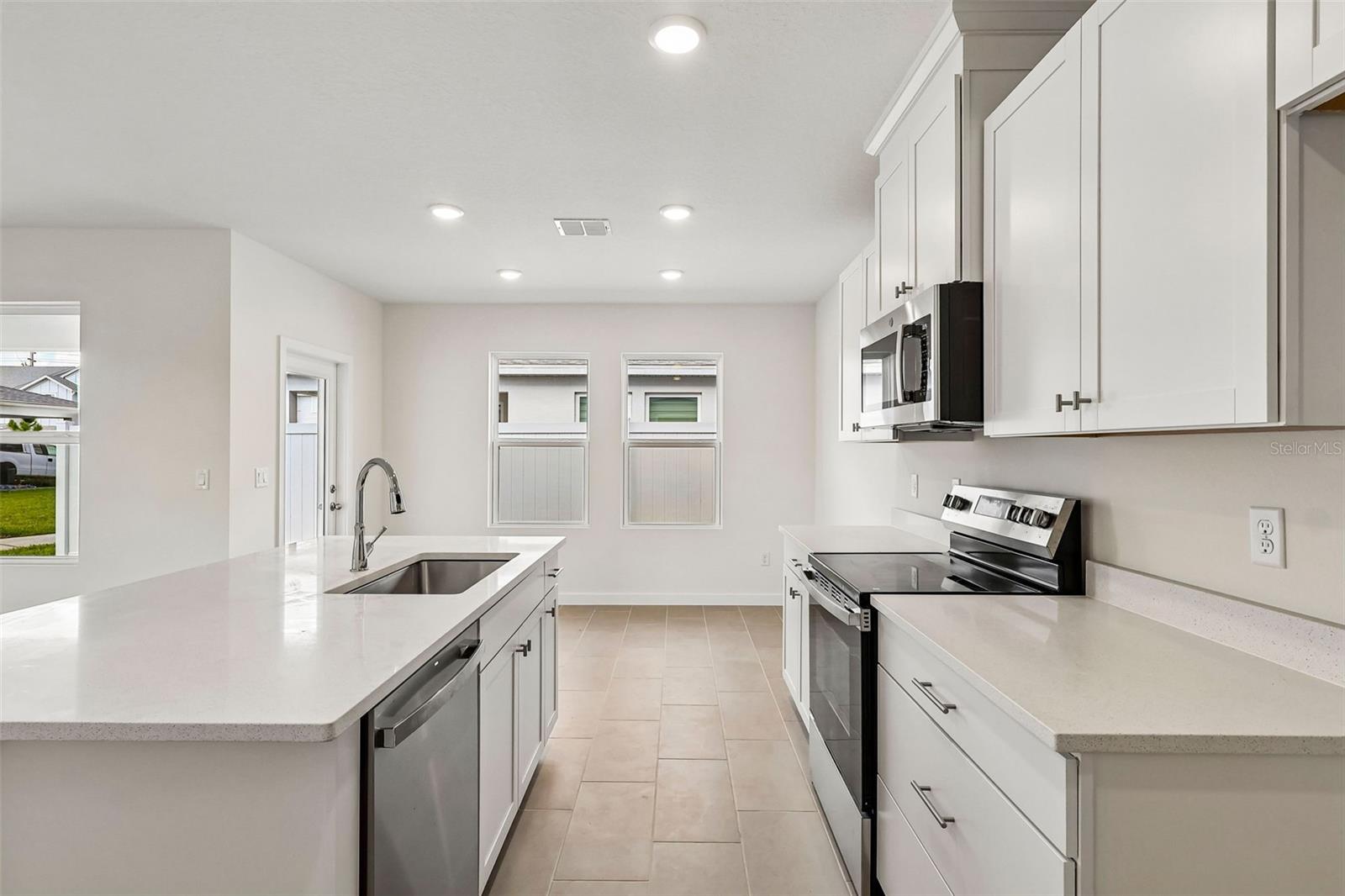 2712 Meadow Crest Dr Property Photo 8