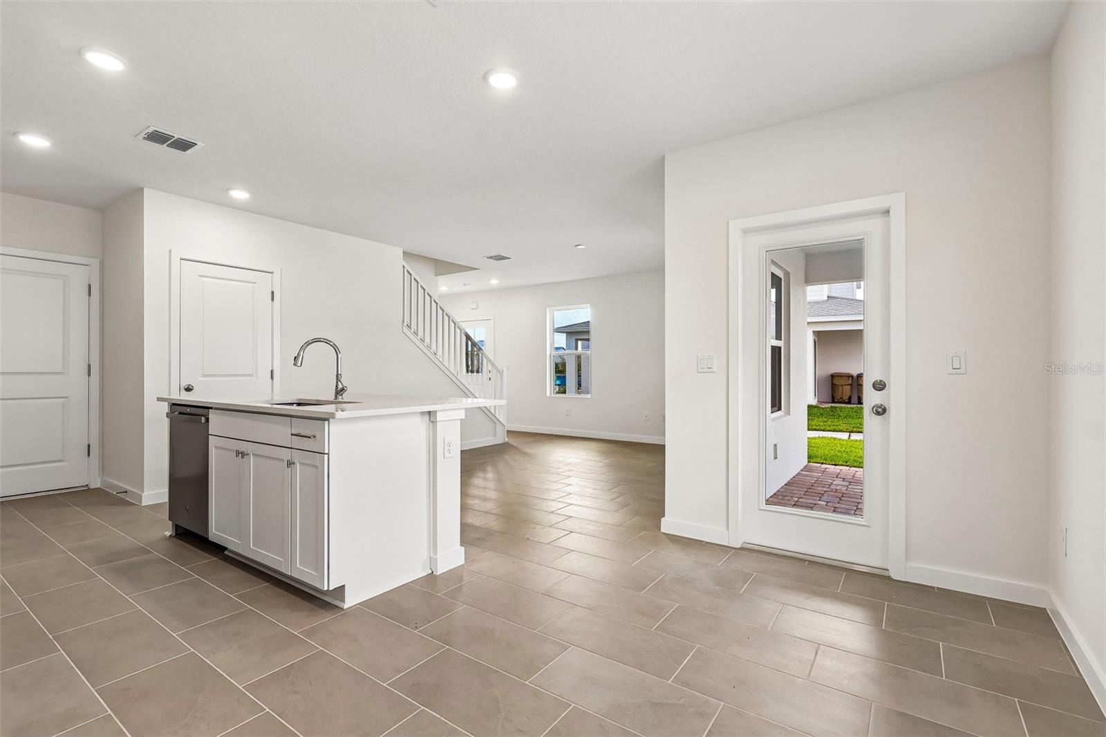2712 Meadow Crest Dr Property Photo 13