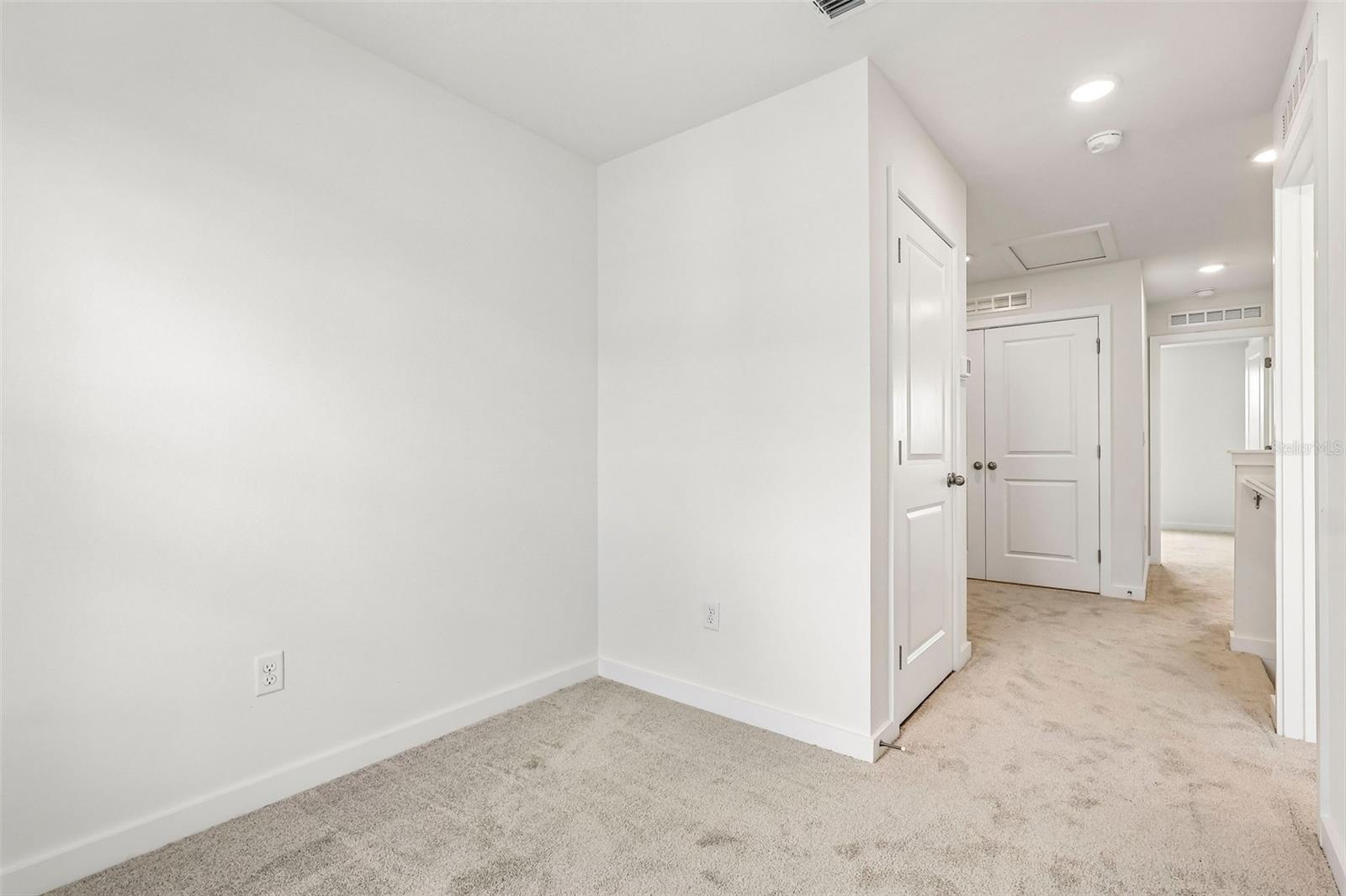 2712 Meadow Crest Dr Property Photo 19