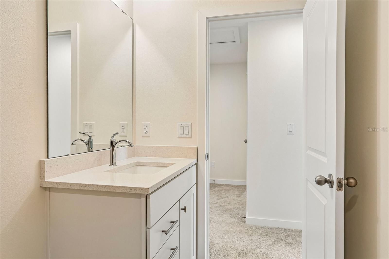2712 Meadow Crest Dr Property Photo 32