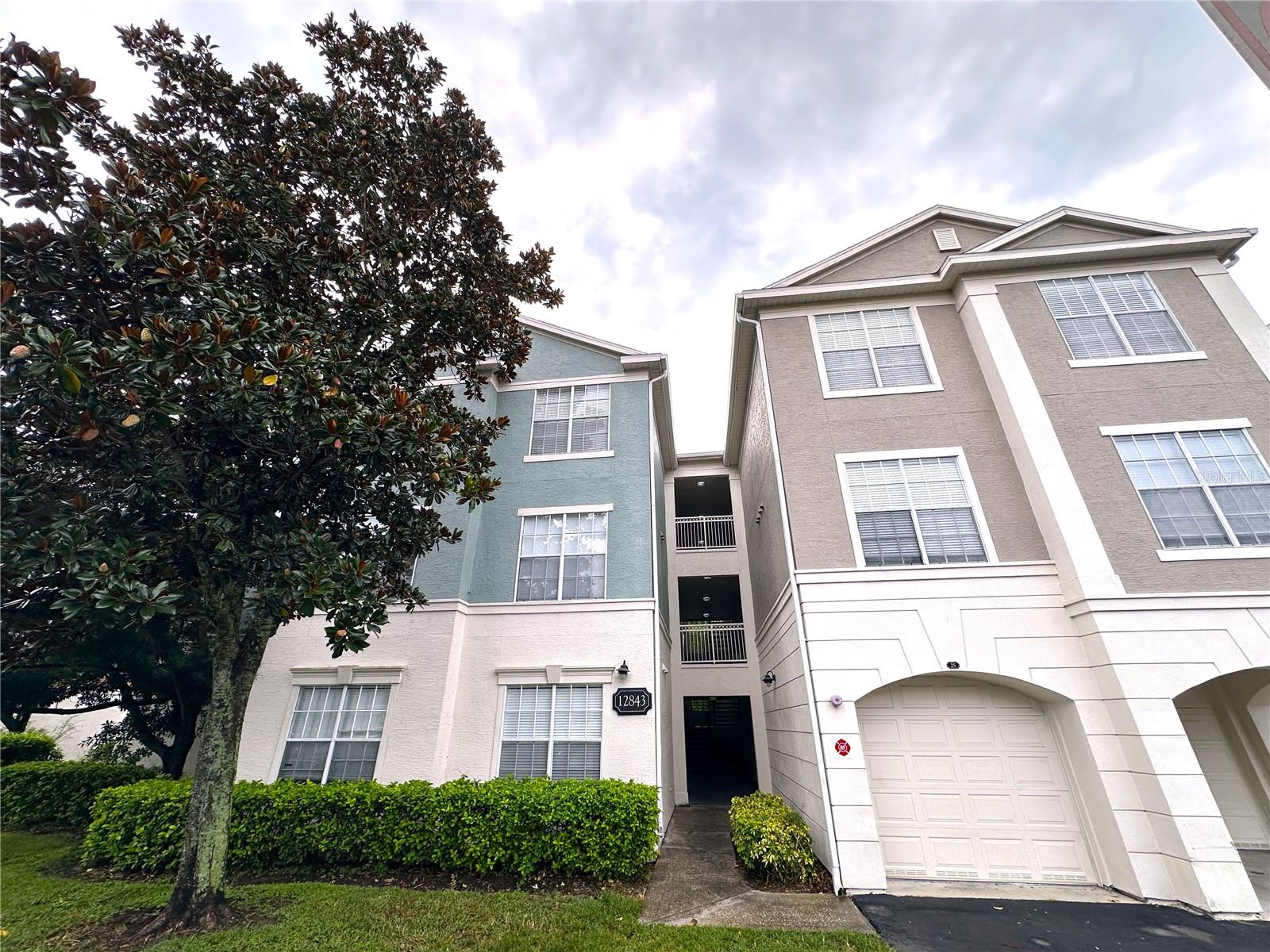 12843 MADISON POINTE CIR E #201