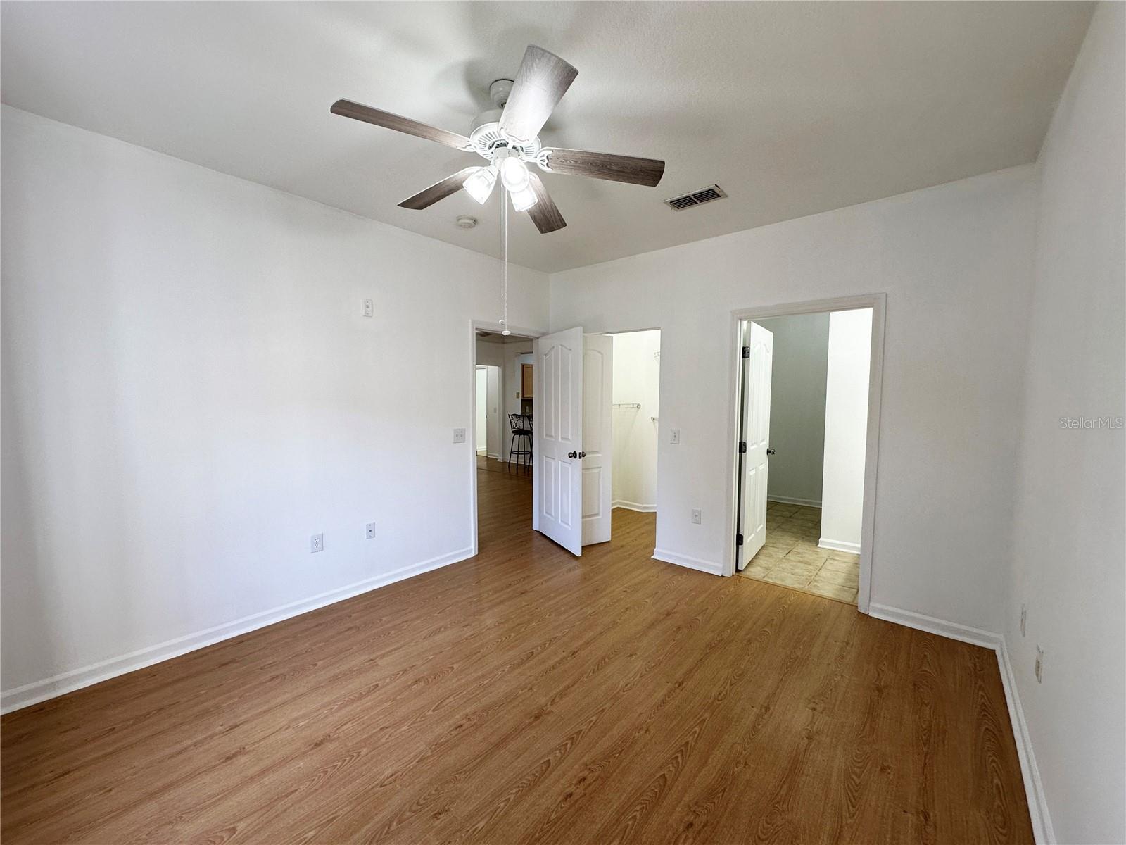 12843 Madison Pointe Cir E #201 Property Photo 8