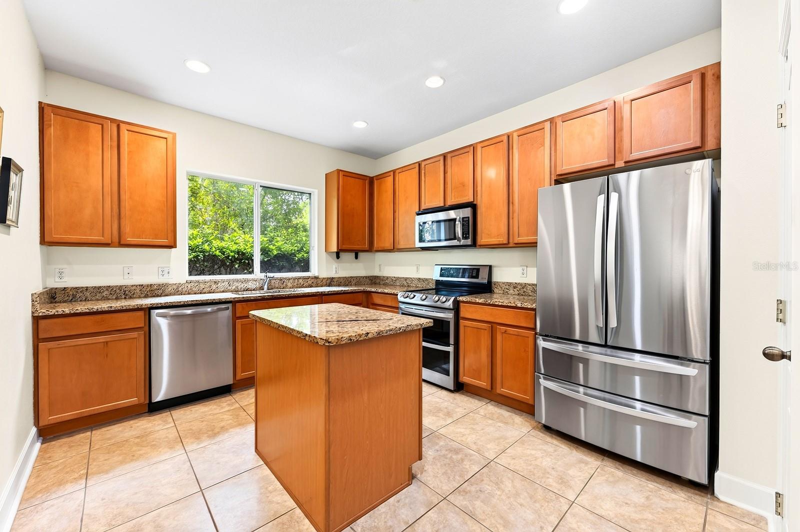 5585 Rutherford Pl Property Photo 6