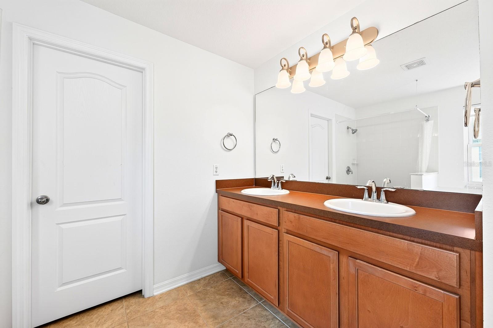 5585 Rutherford Pl Property Photo 13