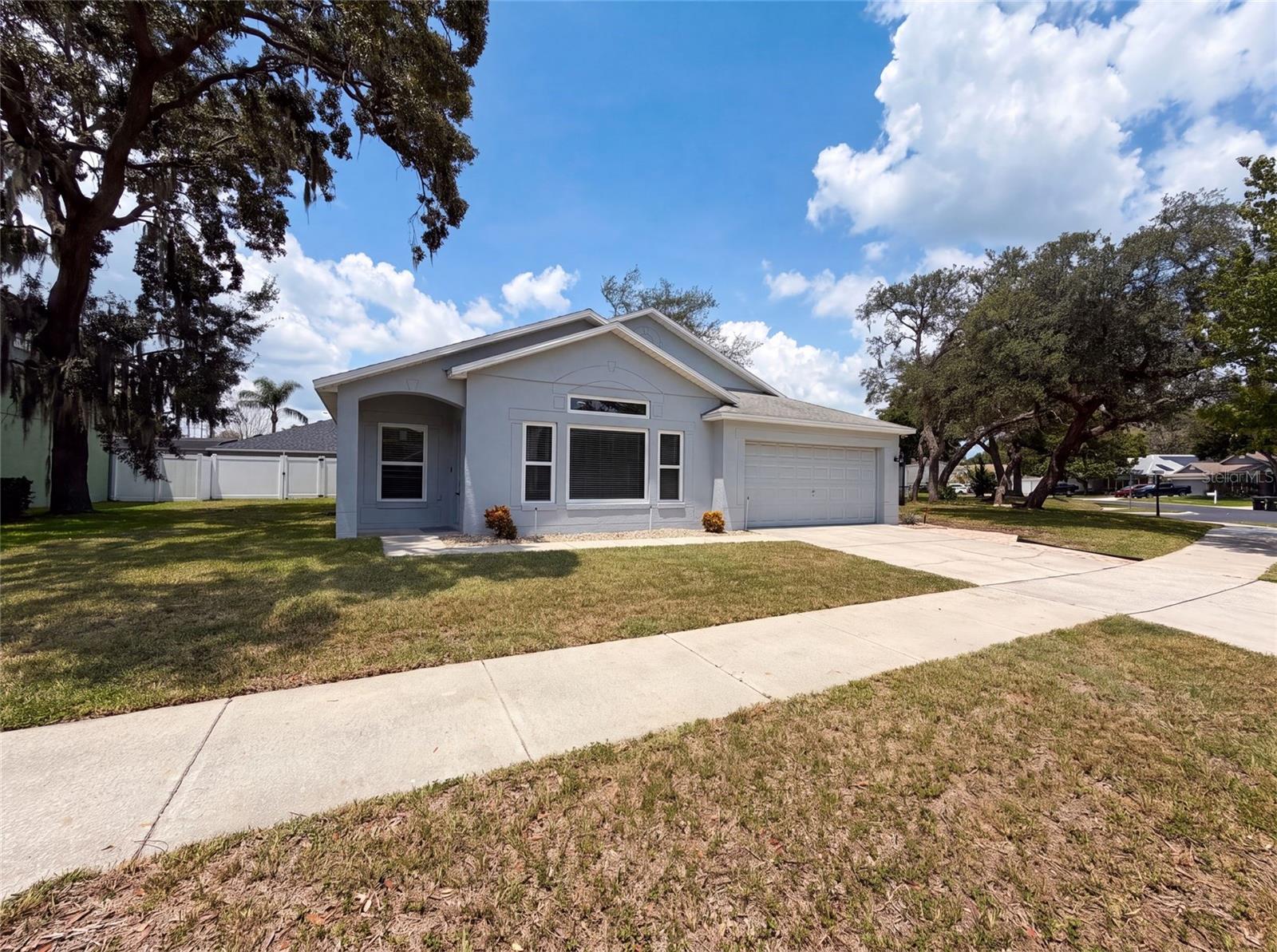 3800 Seminole Dr Property Photo 1