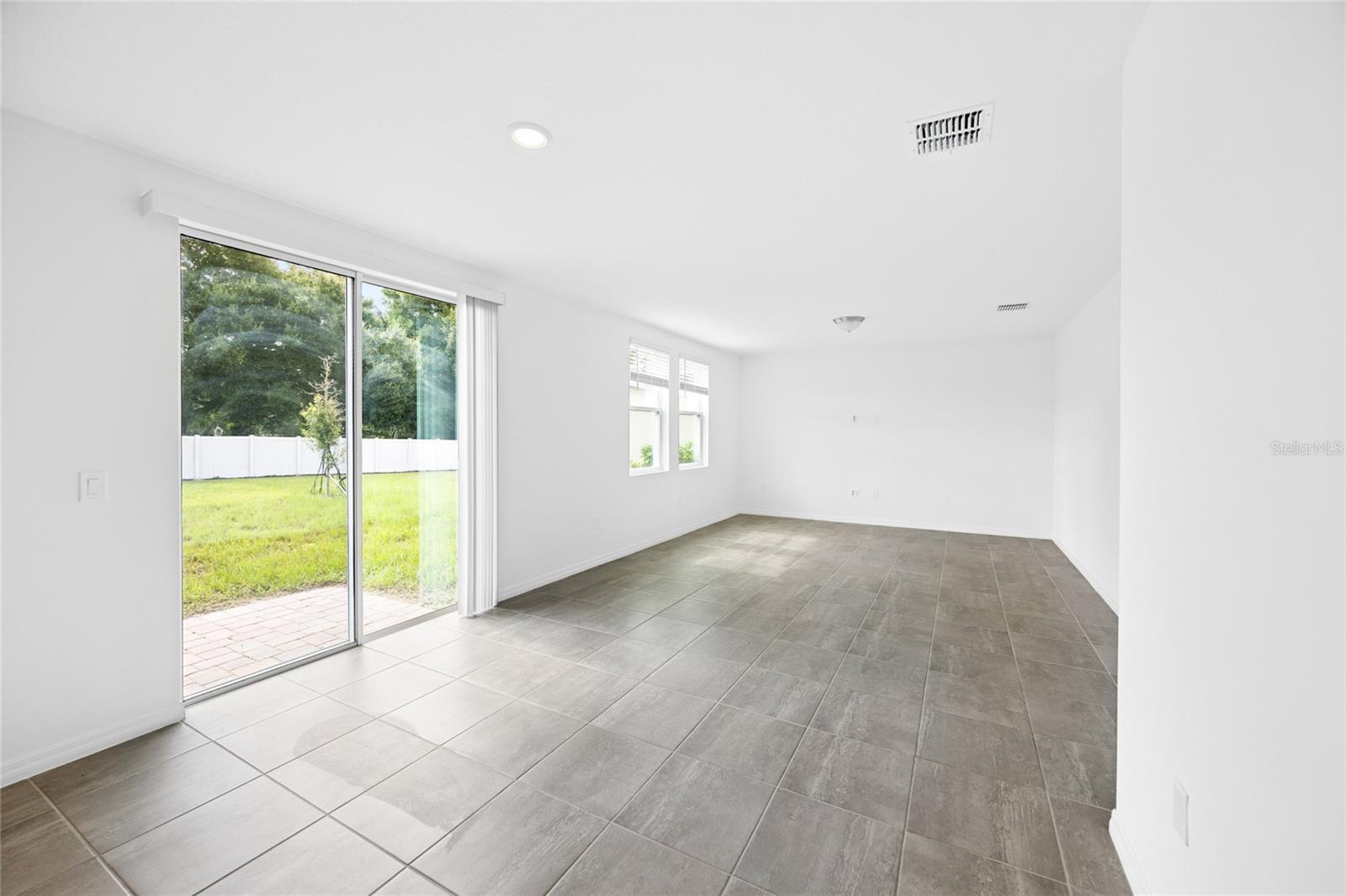 2339 White Tail Property Photo 8