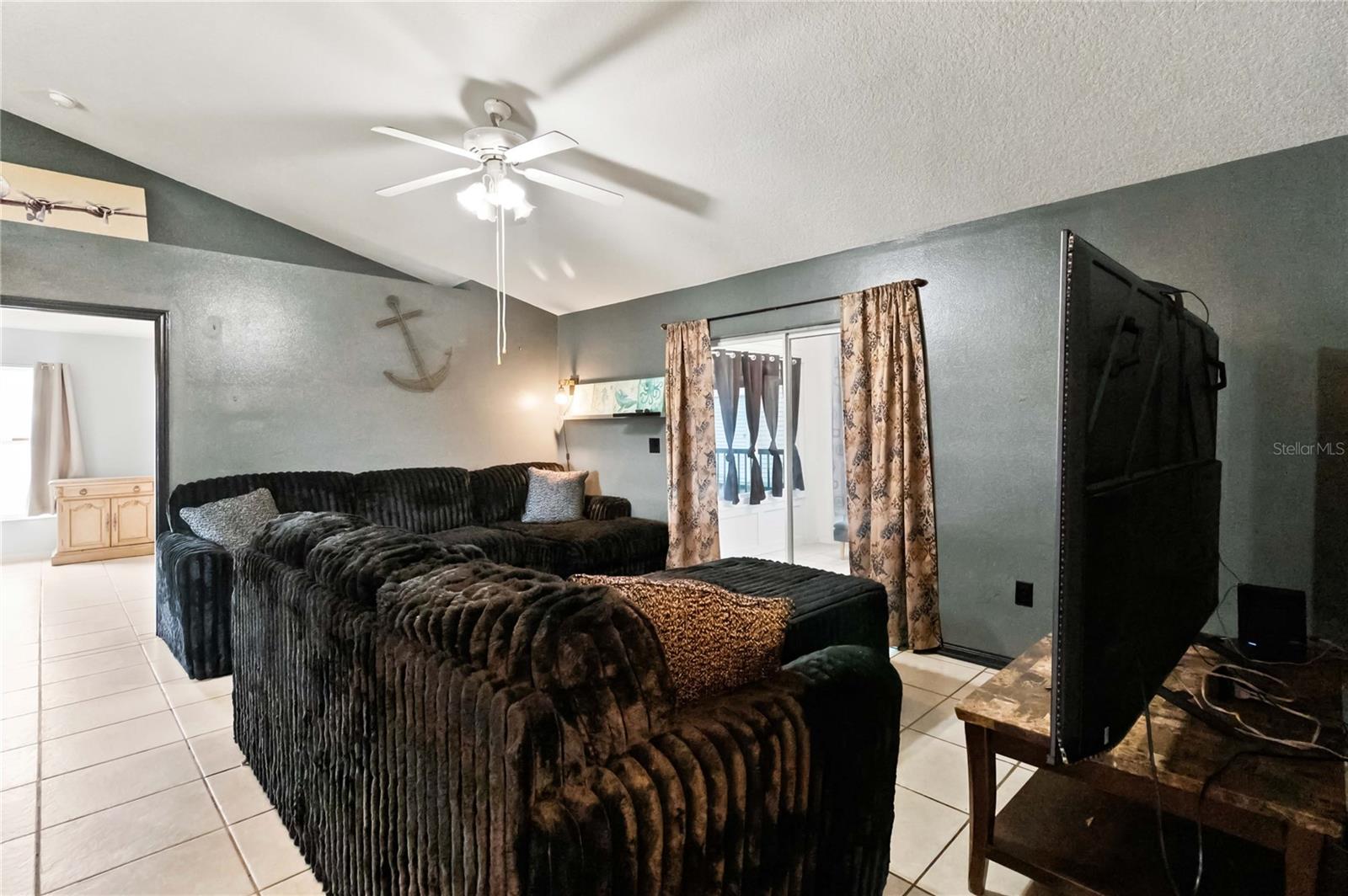 677 Sagamore Dr Property Photo 15