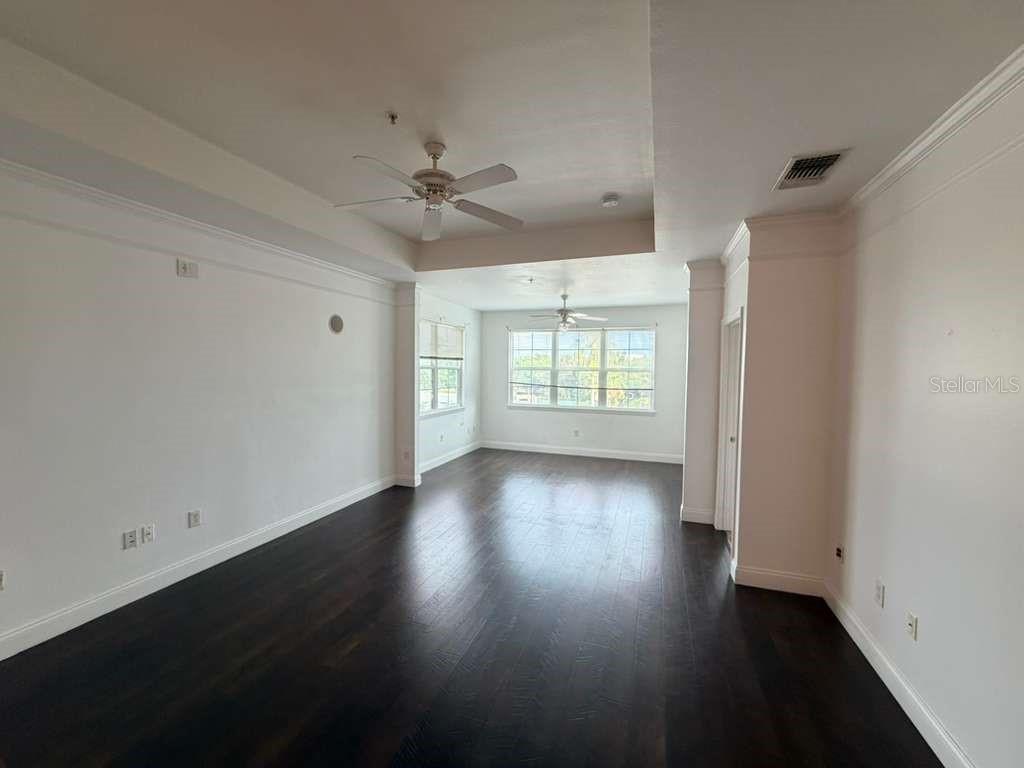 6413 Astor Village Ave #303 Property Photo 9