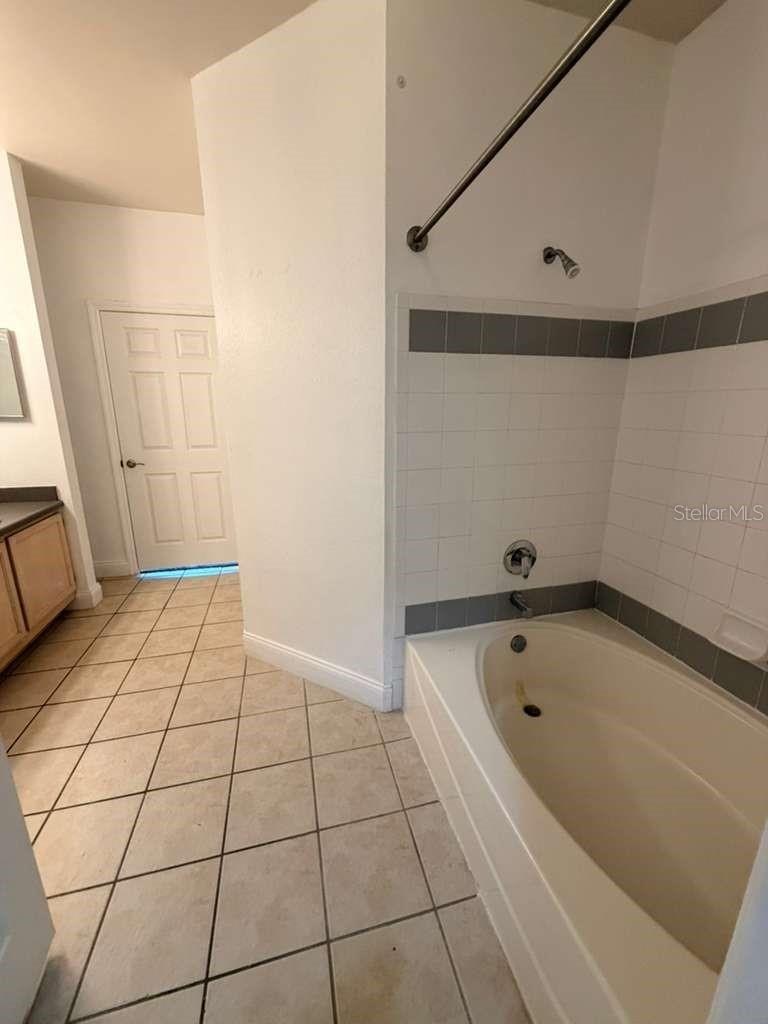 6413 Astor Village Ave #303 Property Photo 13