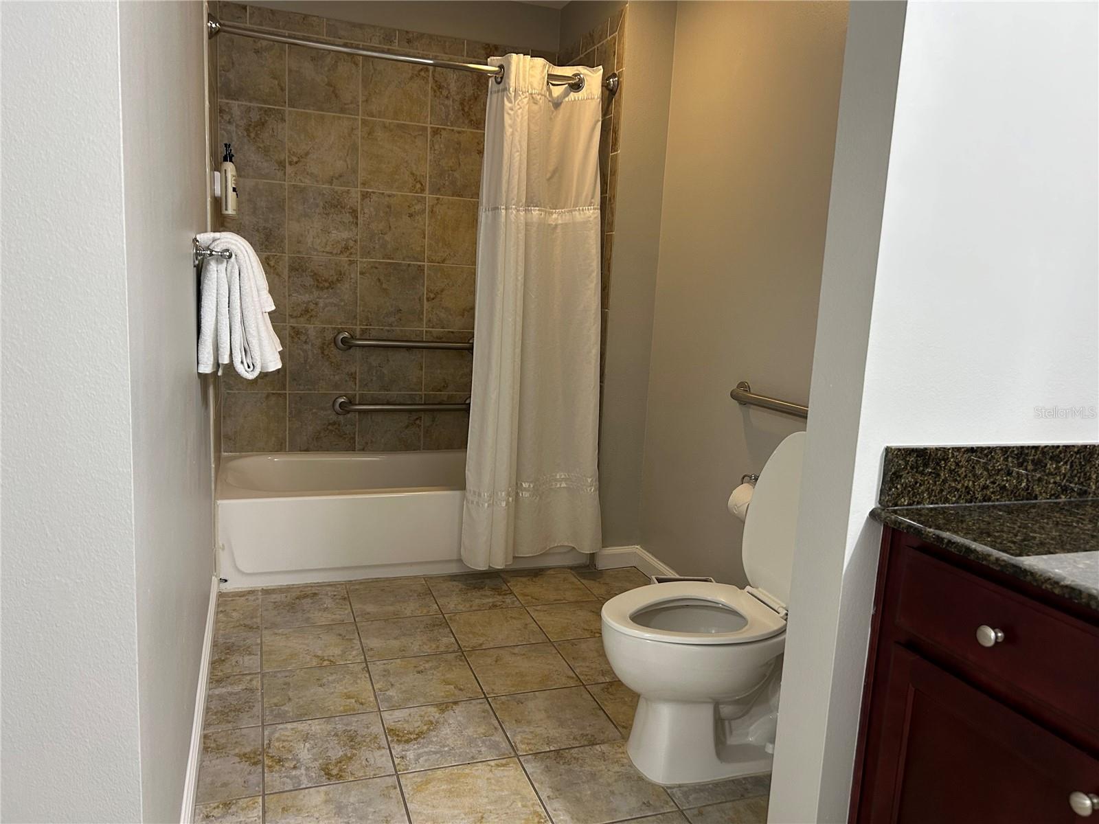 14501 Grove Resort Ave #1409 Property Photo 14
