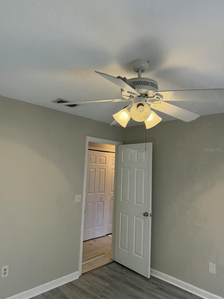 1114 Seafarer Ln Property Photo 8