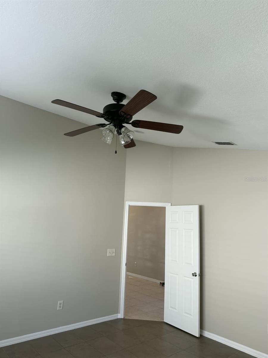 1114 Seafarer Ln Property Photo 12