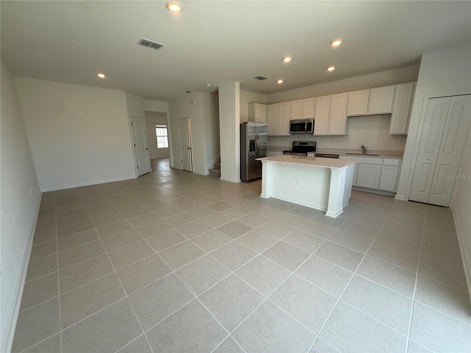 2563 Skyline Loop Property Photo 6