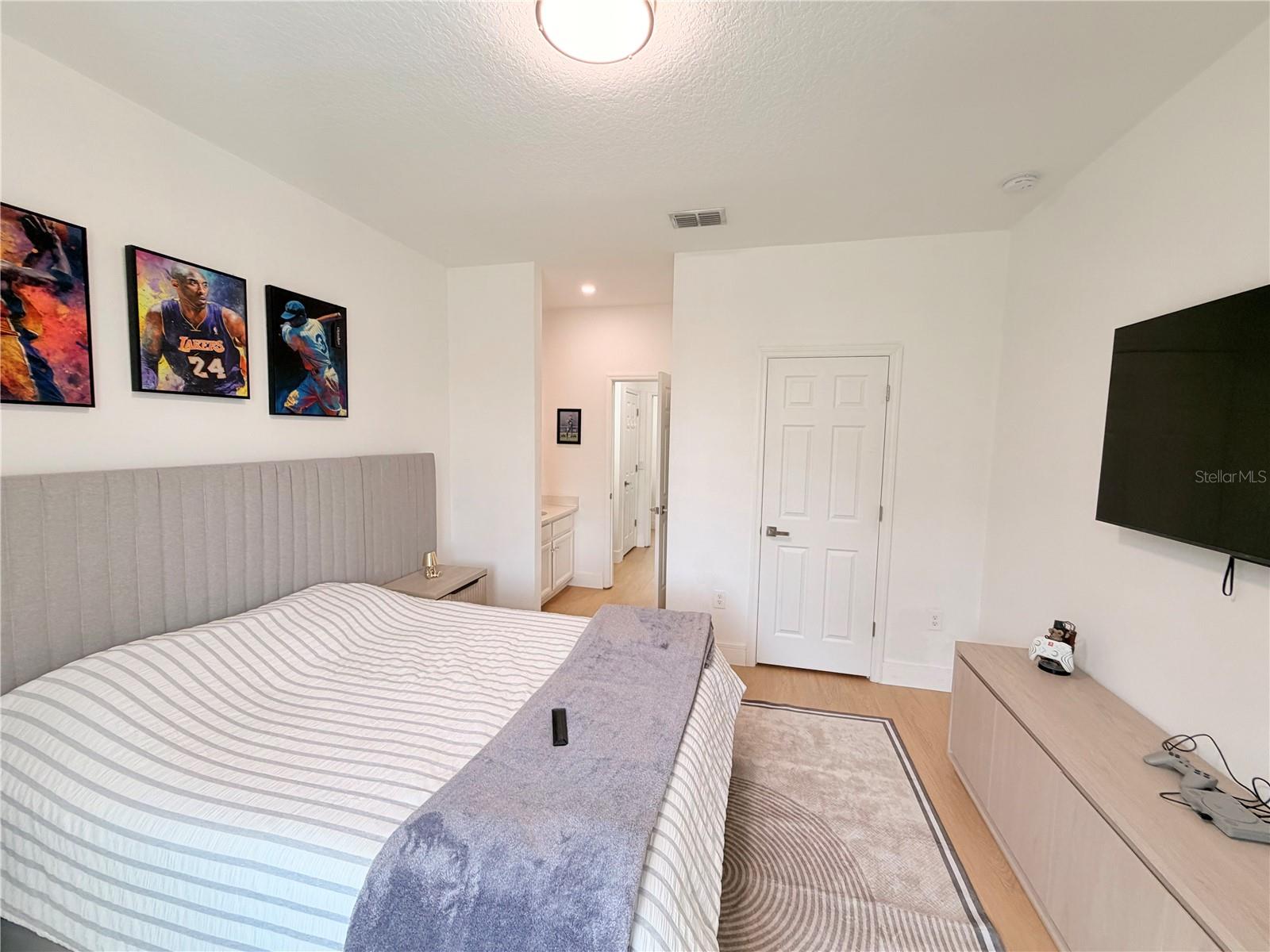 12676 Salomon Cove Dr Property Photo 77