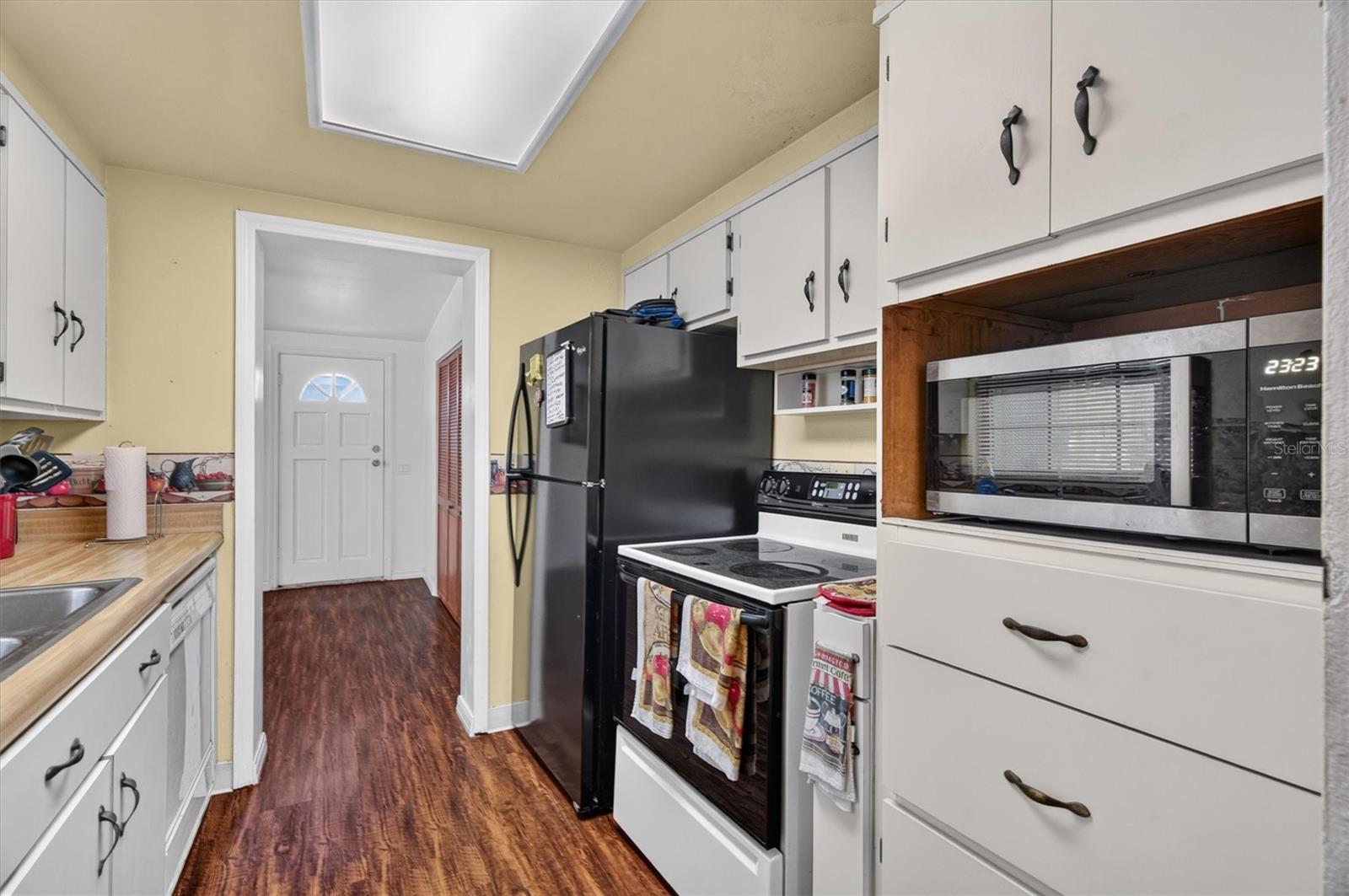 1865 Cedarwood Dr Property Photo 15