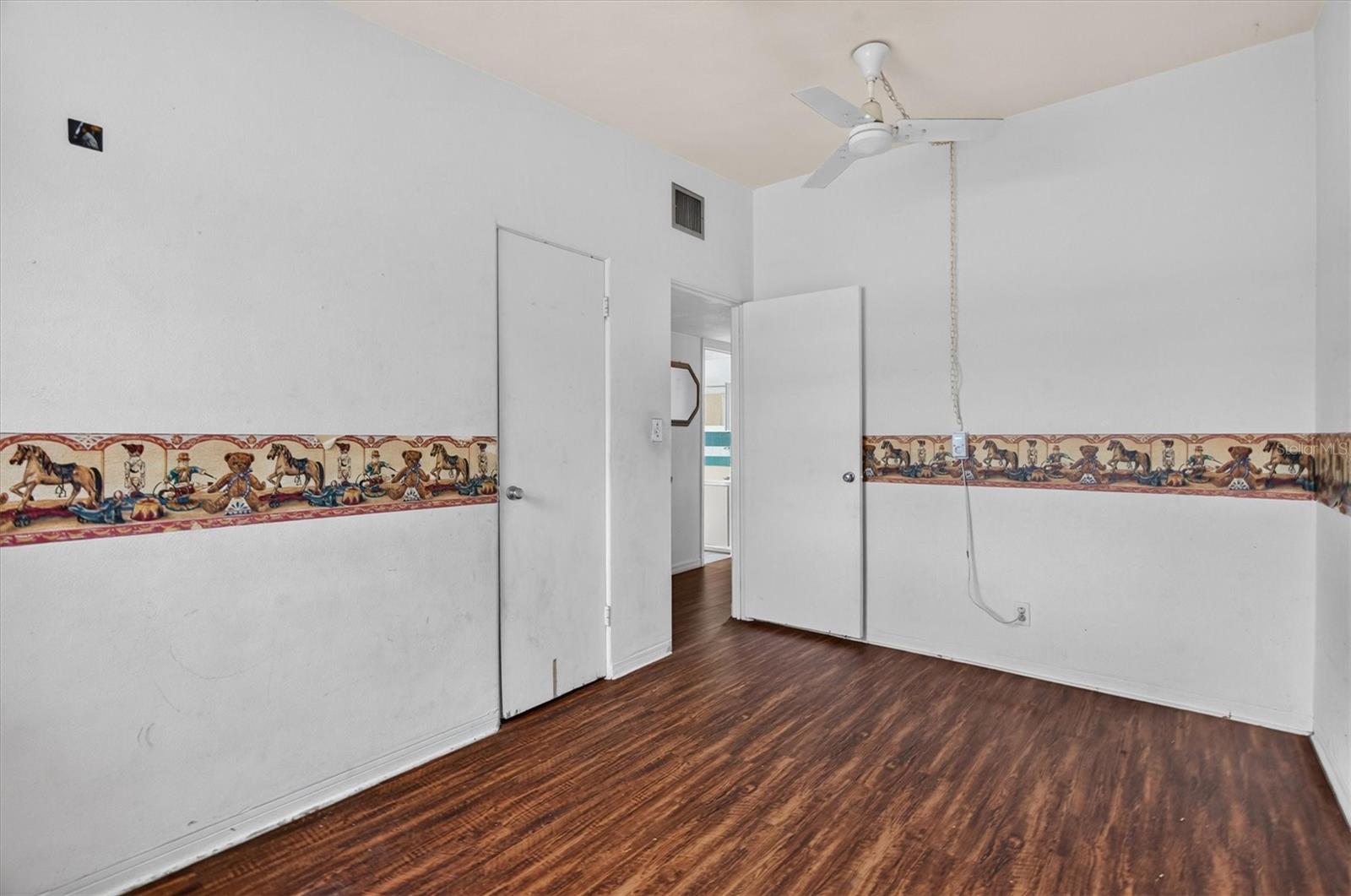 1865 Cedarwood Dr Property Photo 23