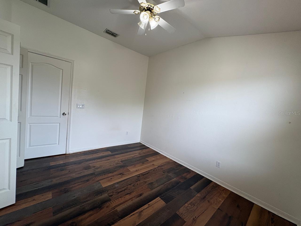 10907 Derringer Dr Property Photo 18