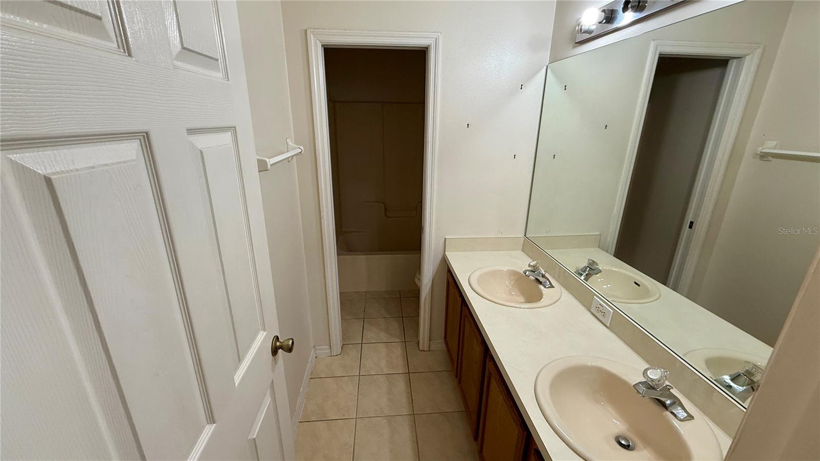 110 Knollwood Dr Property Photo 9