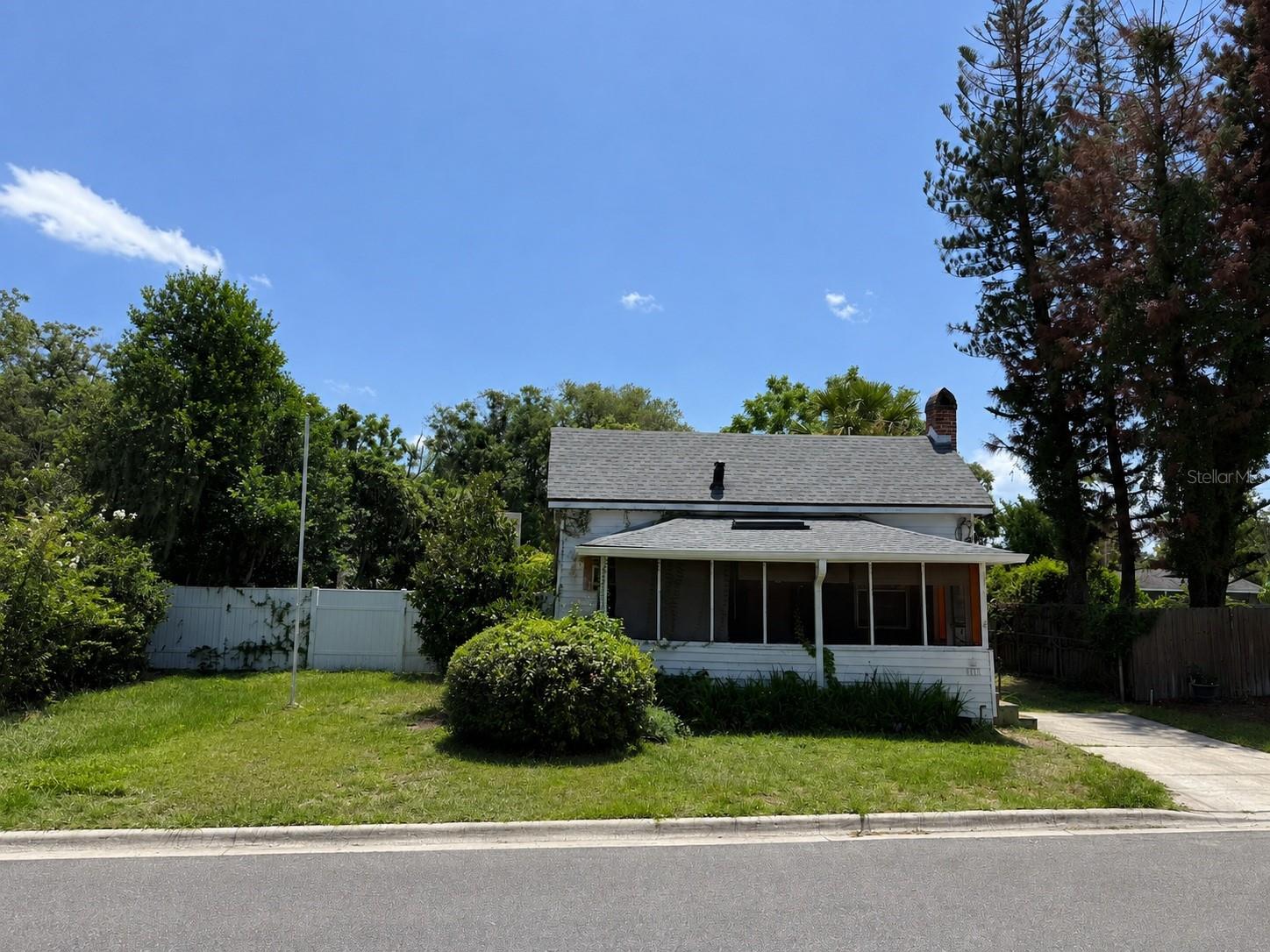 1101 N HAMPTON AVE