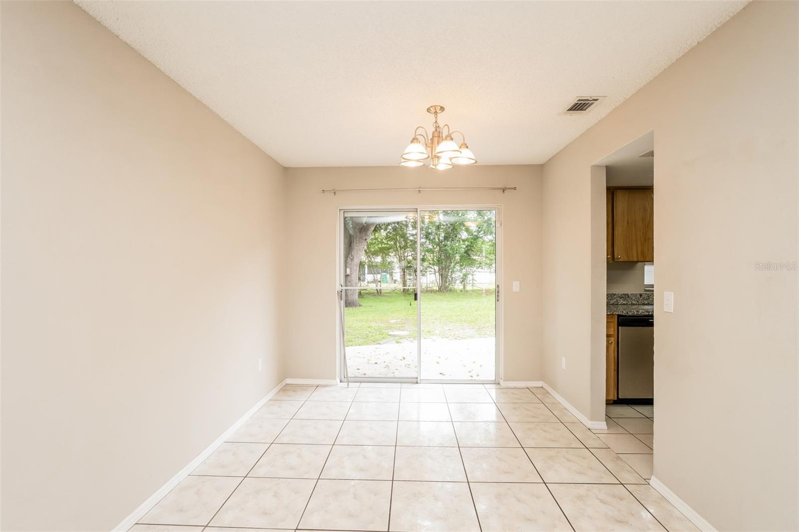 2680 Sweet Springs St Property Photo 6