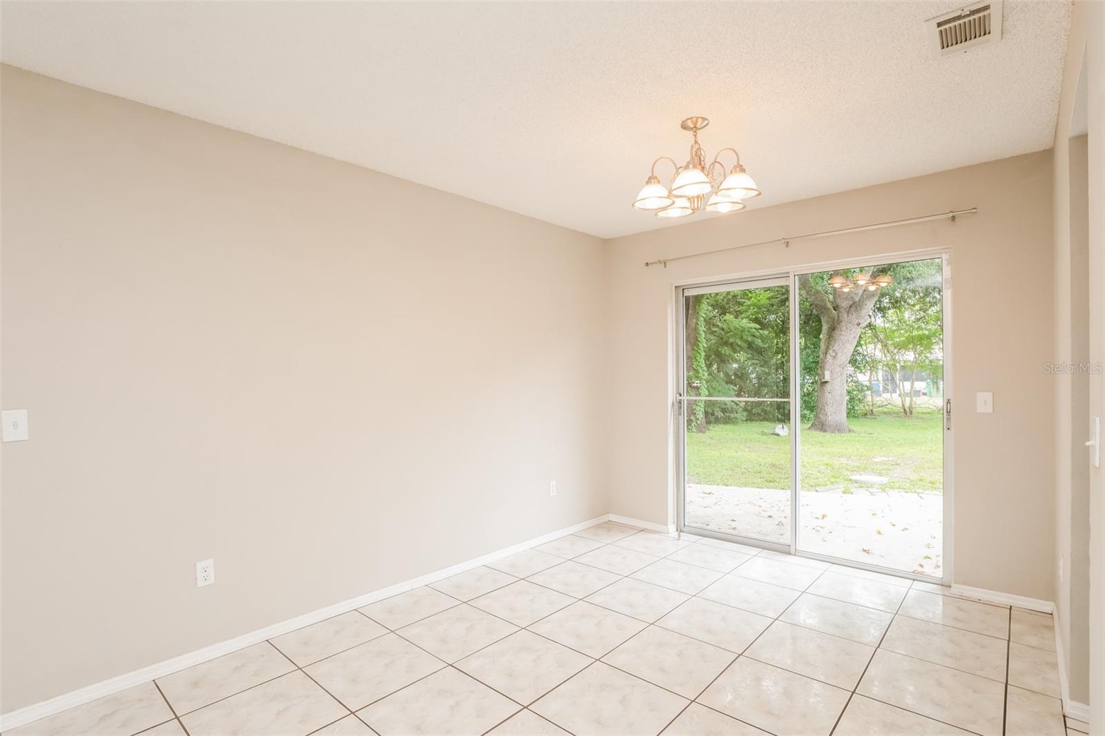 2680 Sweet Springs St Property Photo 7