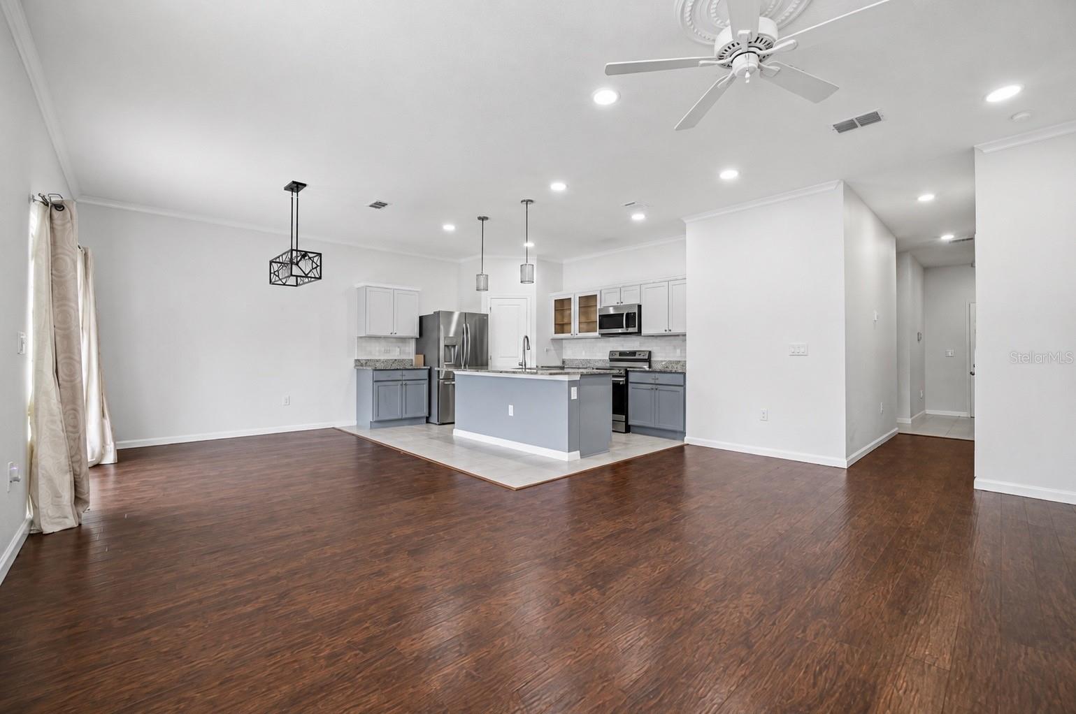 2270 Hemingway Cir Property Photo 4