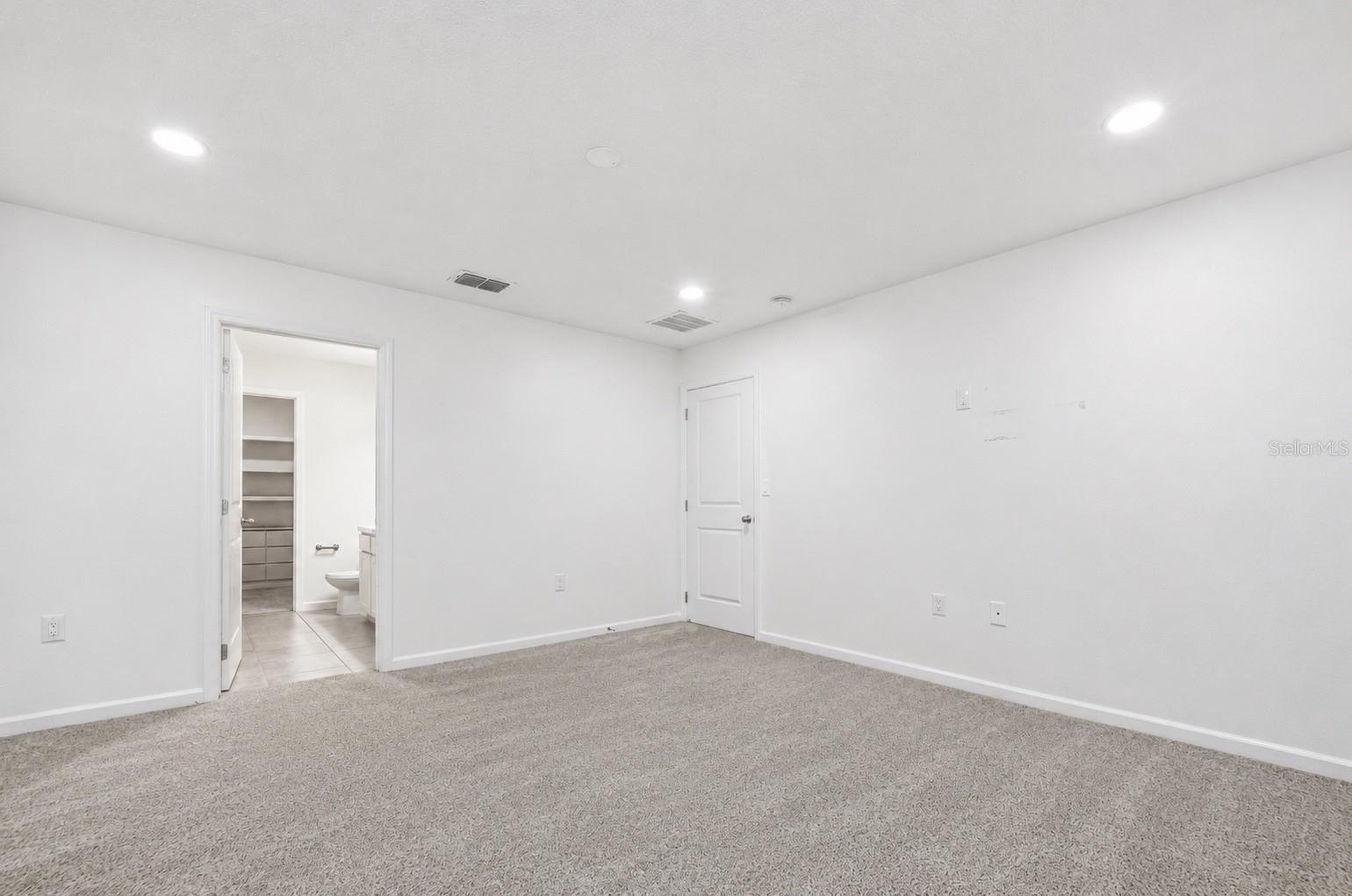 2270 Hemingway Cir Property Photo 12
