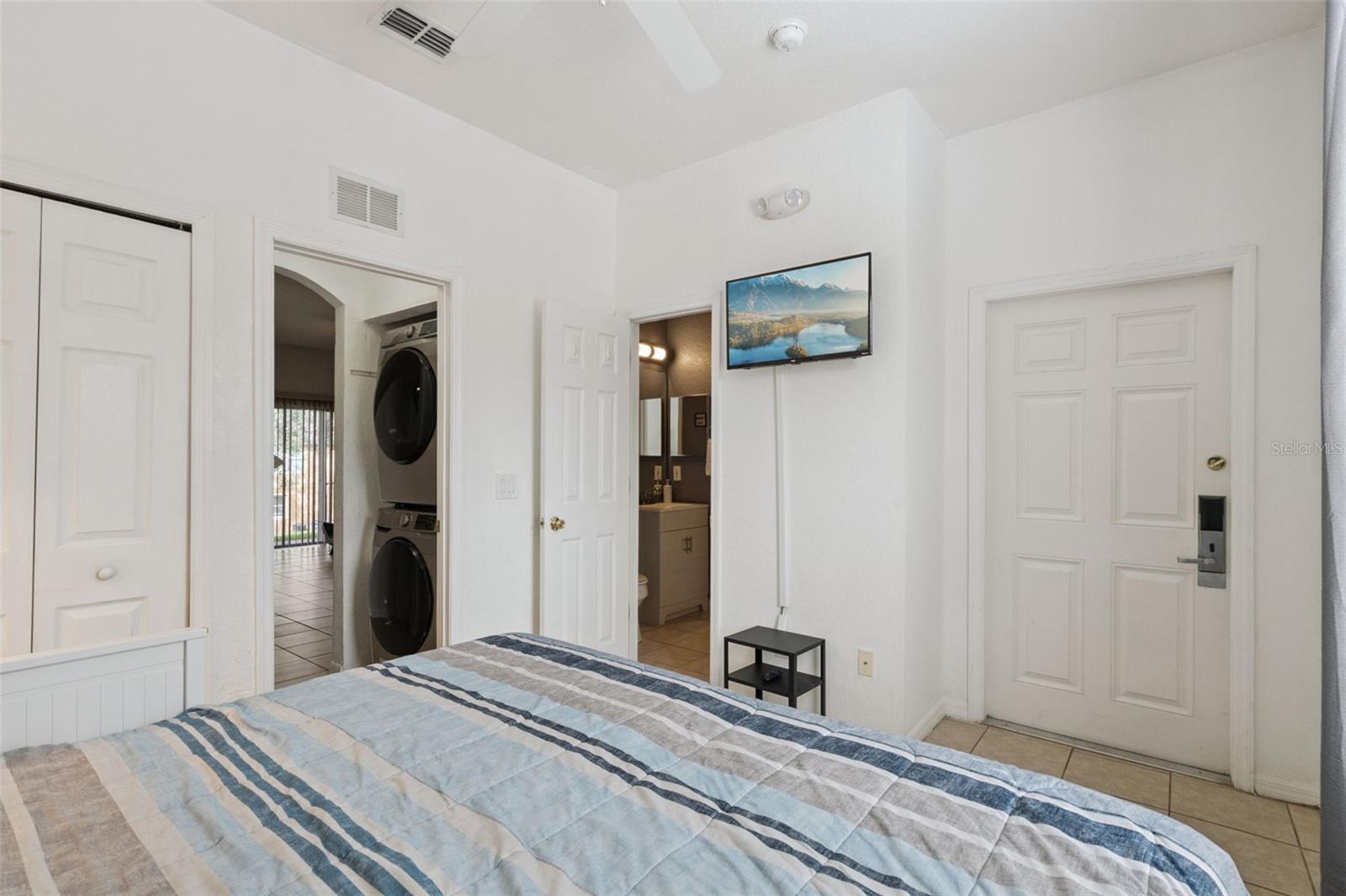 245 Cambria Ave Property Photo 12