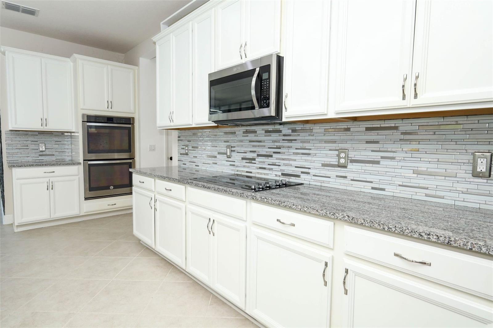 12397 Stone Bark Trl Property Photo 13