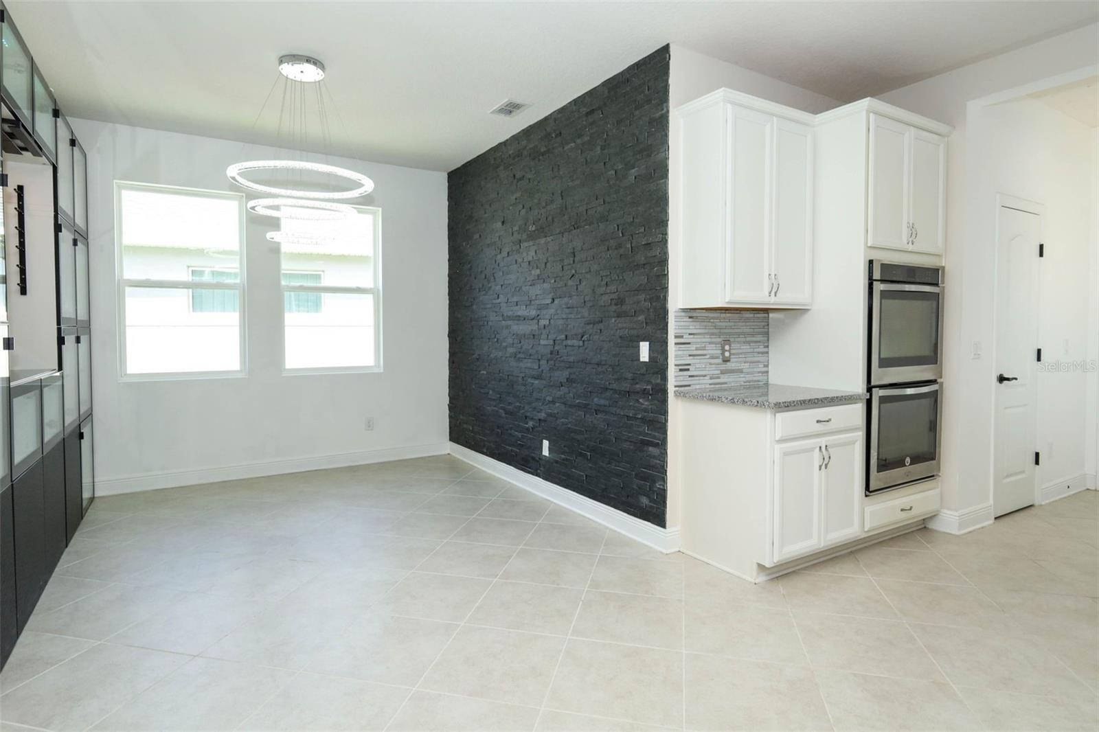 12397 Stone Bark Trl Property Photo 23