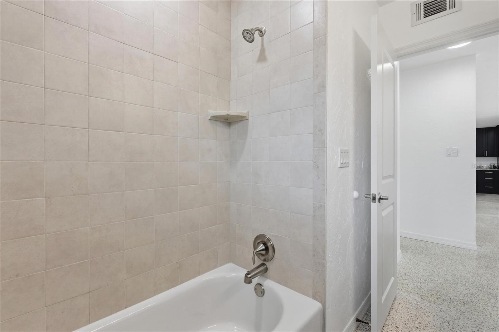 412 W Shade Dr Property Photo 14
