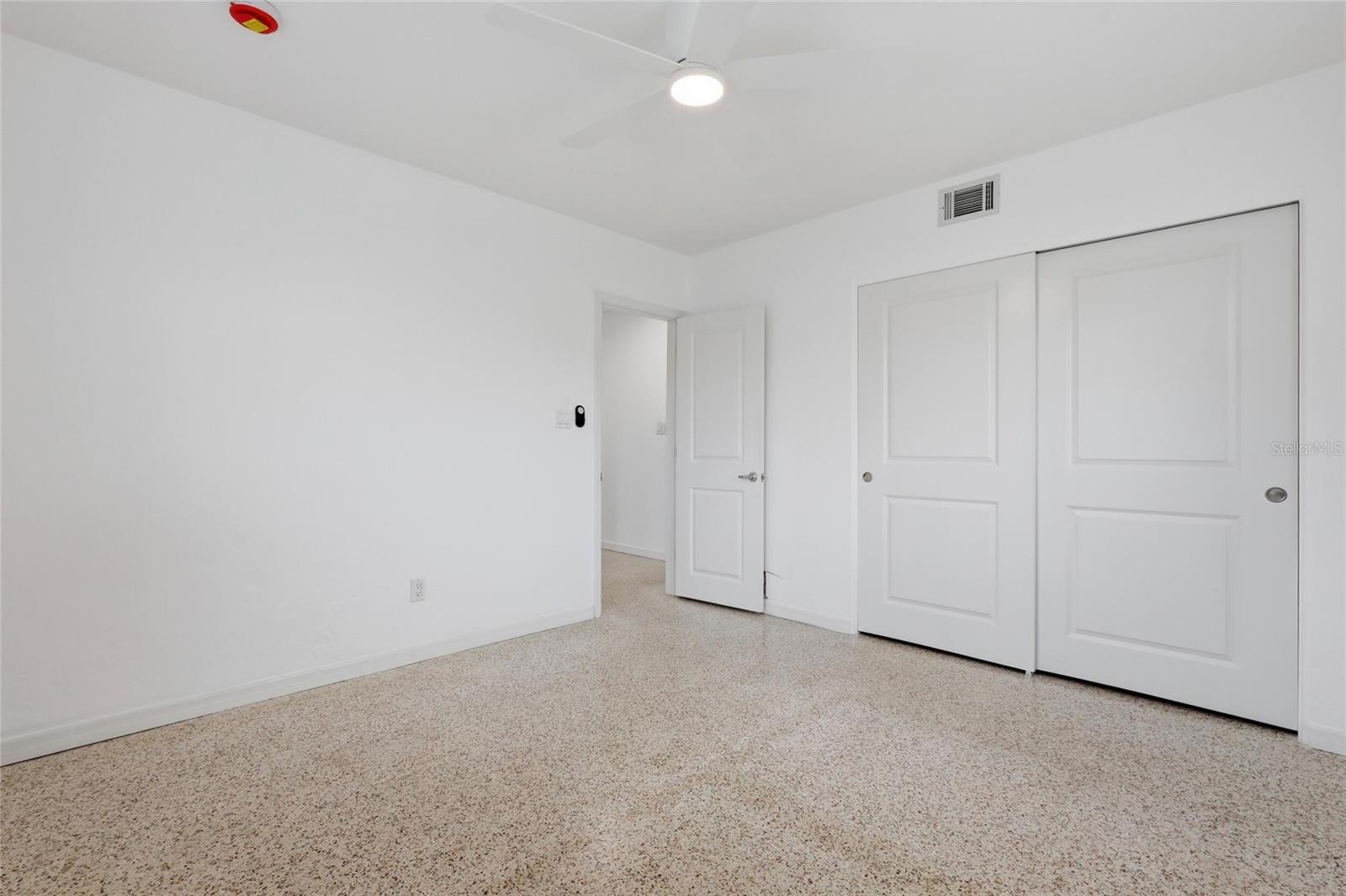 412 W Shade Dr Property Photo 15