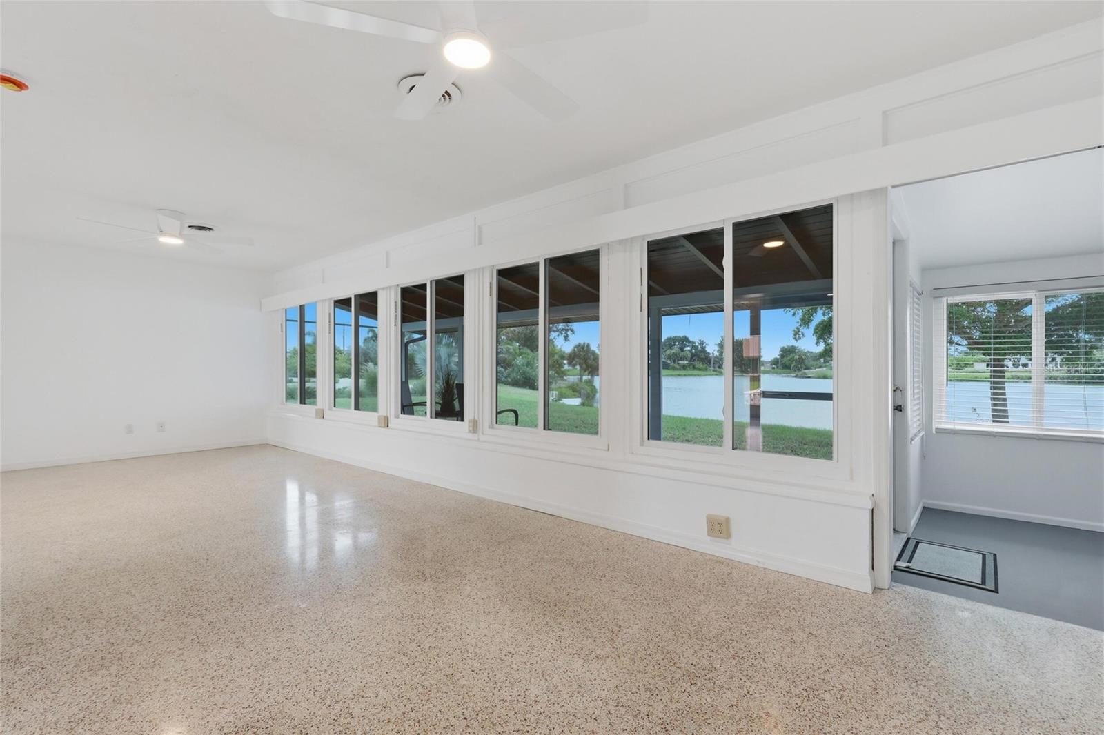 412 W Shade Dr Property Photo 17