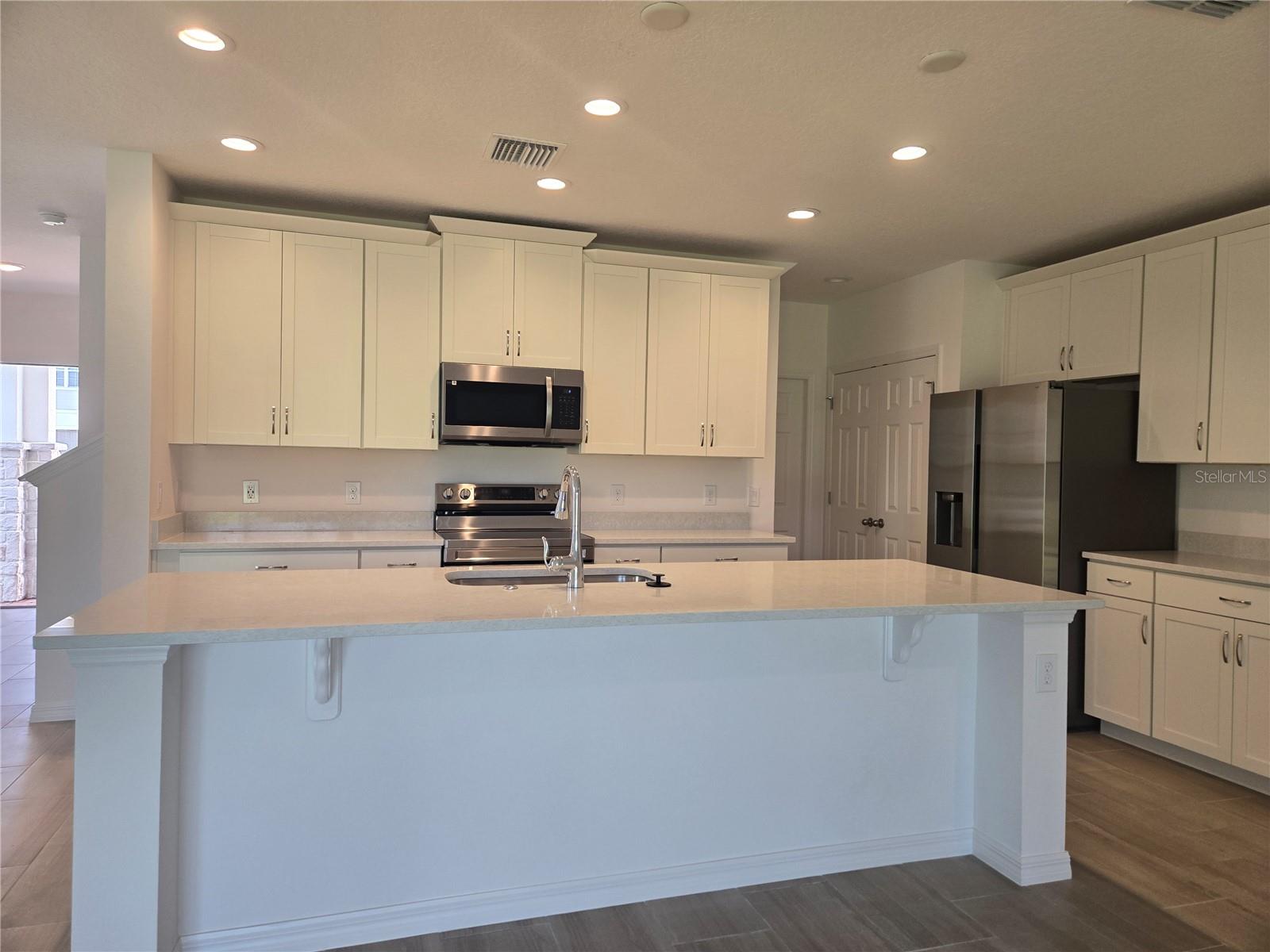 1572 Cloudy Ct Property Photo 3