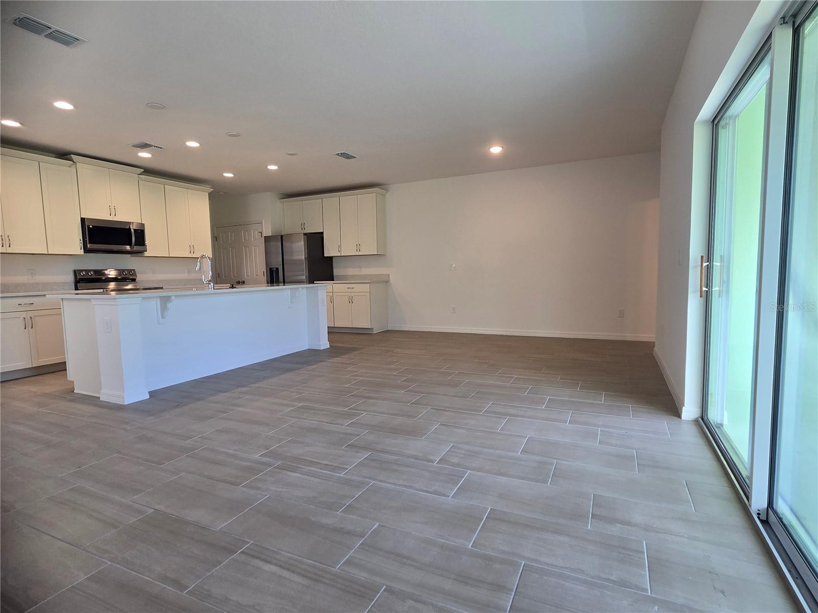 1572 Cloudy Ct Property Photo 5