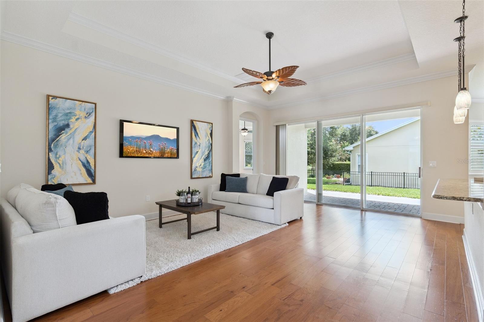 1121 Gardenshire Lane Property Photo 9