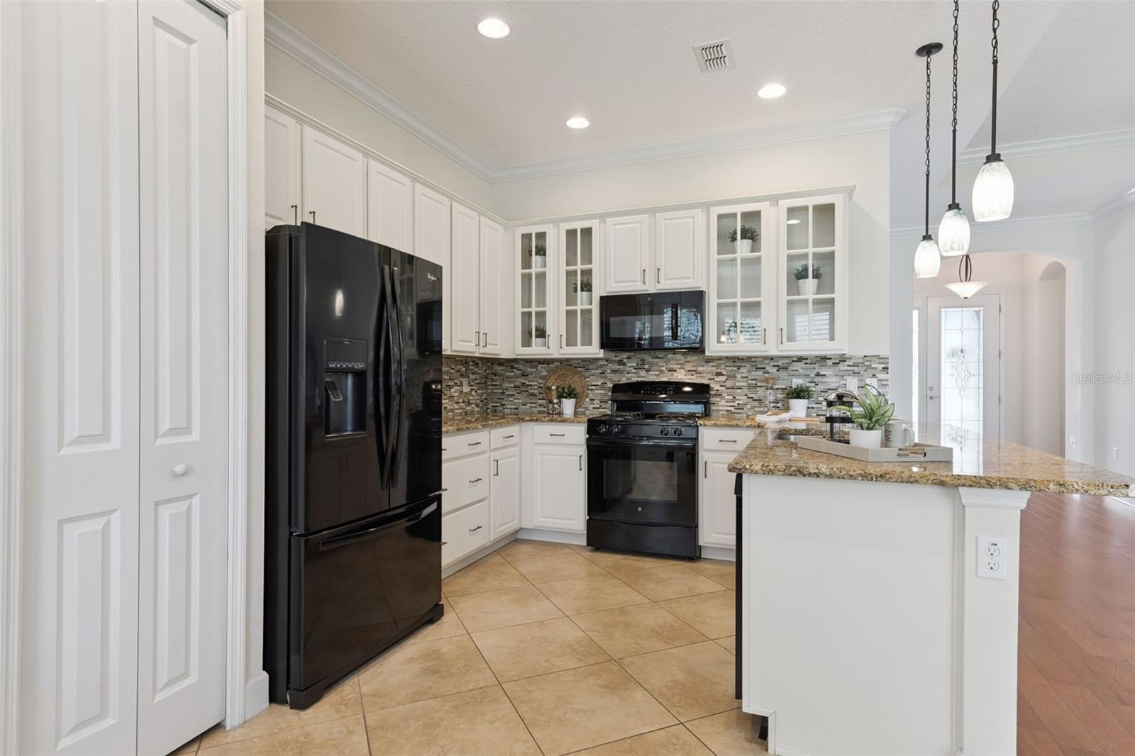 1121 Gardenshire Lane Property Photo 14