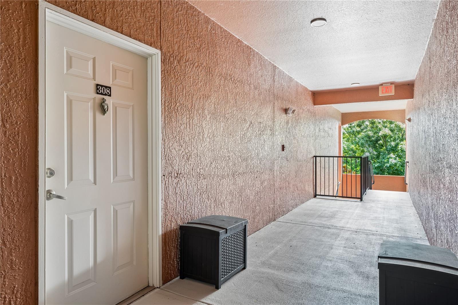 8813 Villa View Cir #308 Property Photo 6