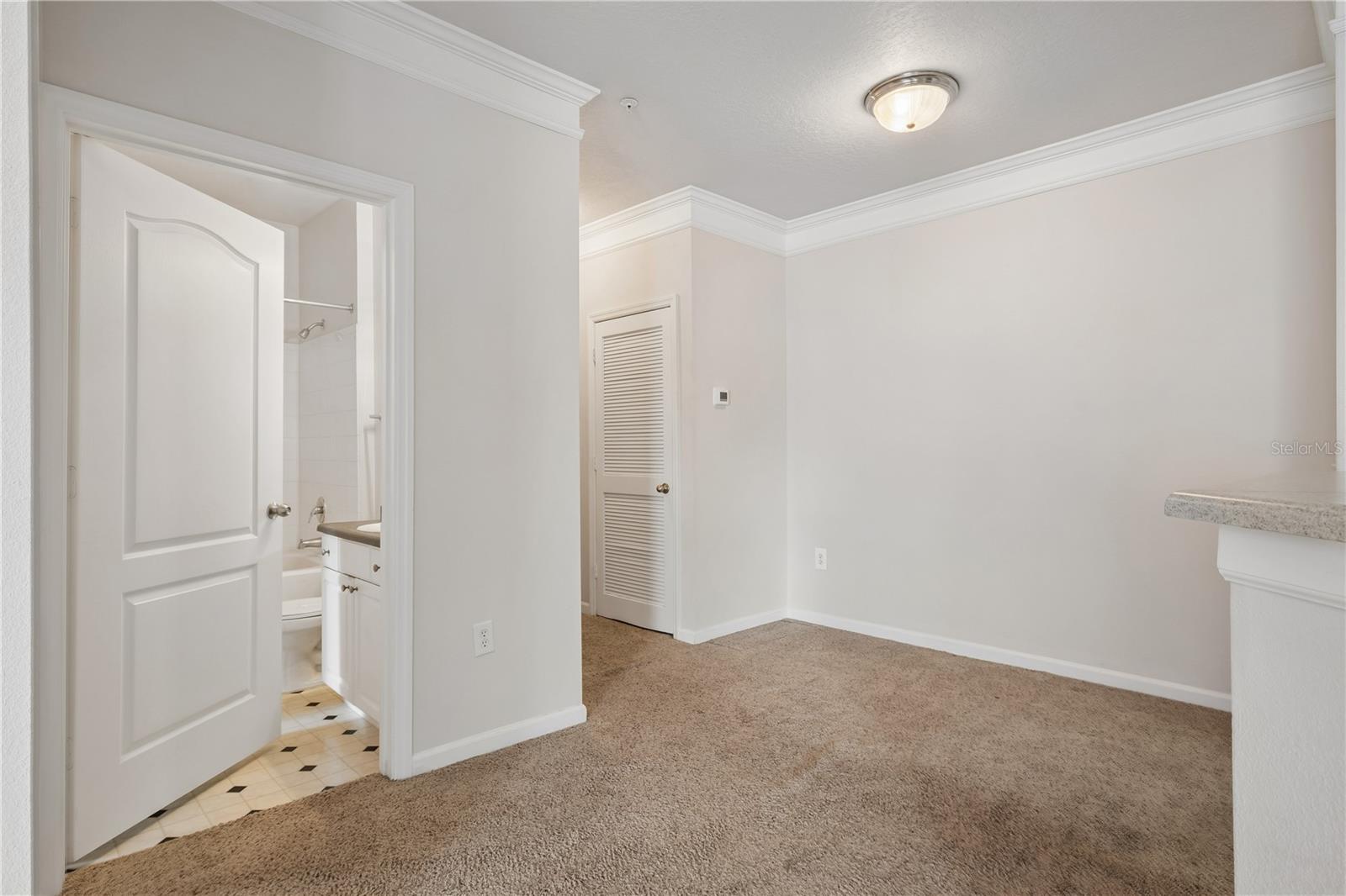 8813 Villa View Cir #308 Property Photo 14