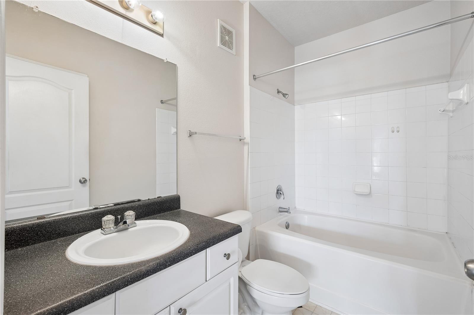 8813 Villa View Cir #308 Property Photo 15