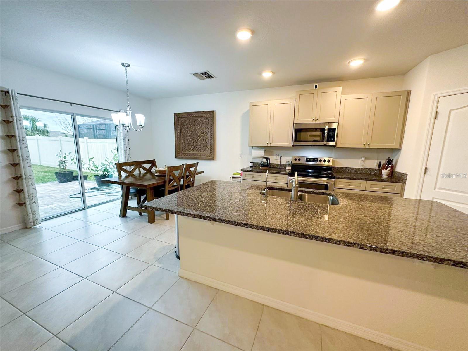 3940 Silverstream Ter Property Photo 4