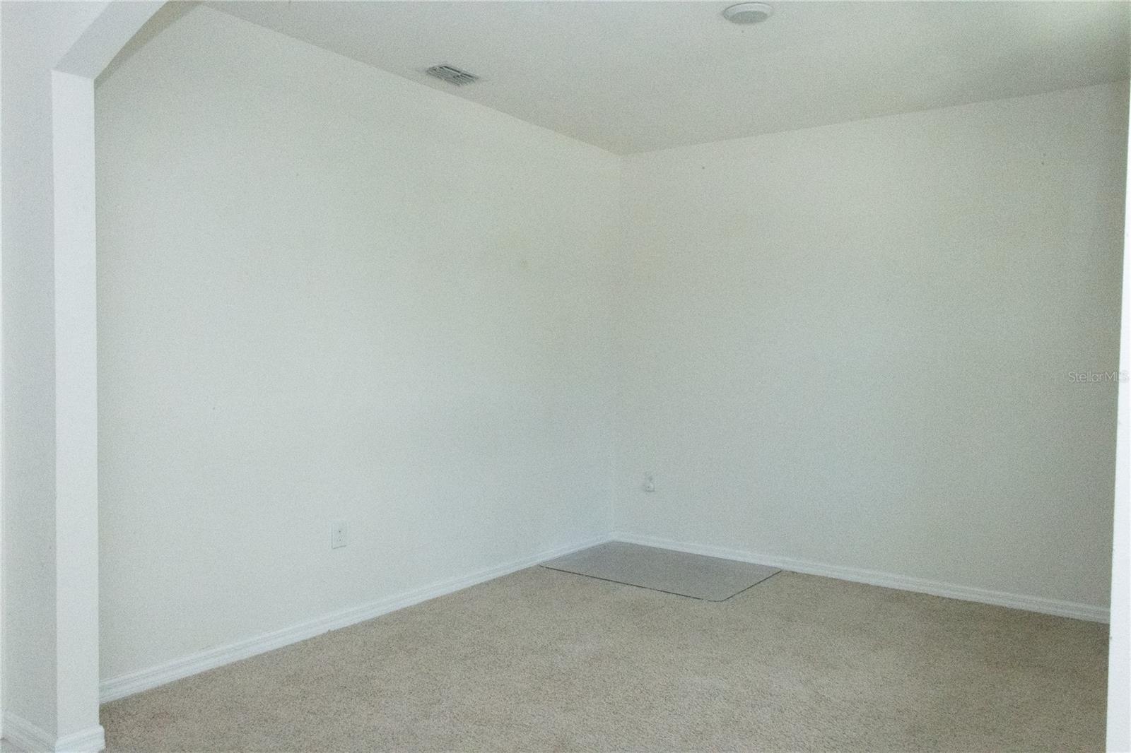 3940 Silverstream Ter Property Photo 6