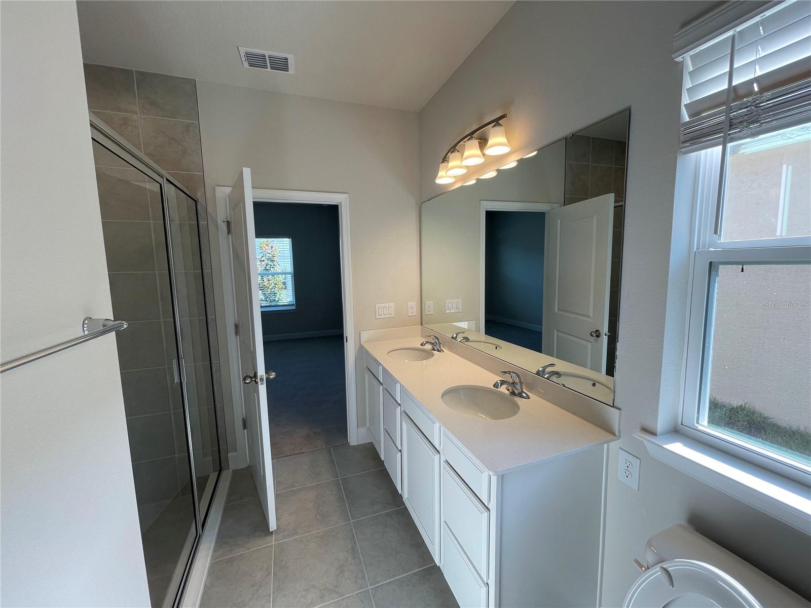 333 Winter Bliss Ln Property Photo 6