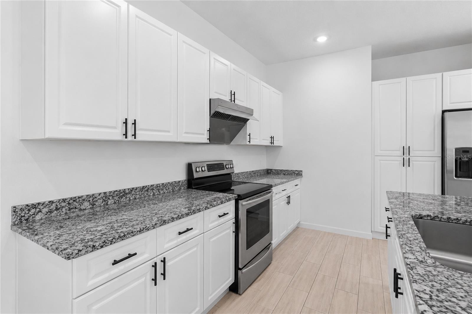 426 S Hudson St Property Photo 13