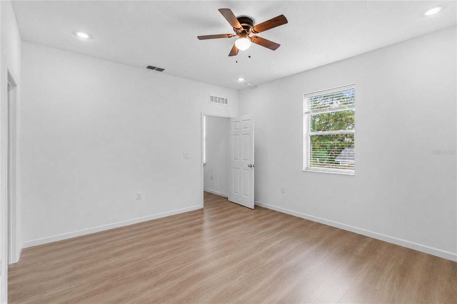 426 S Hudson St Property Photo 18