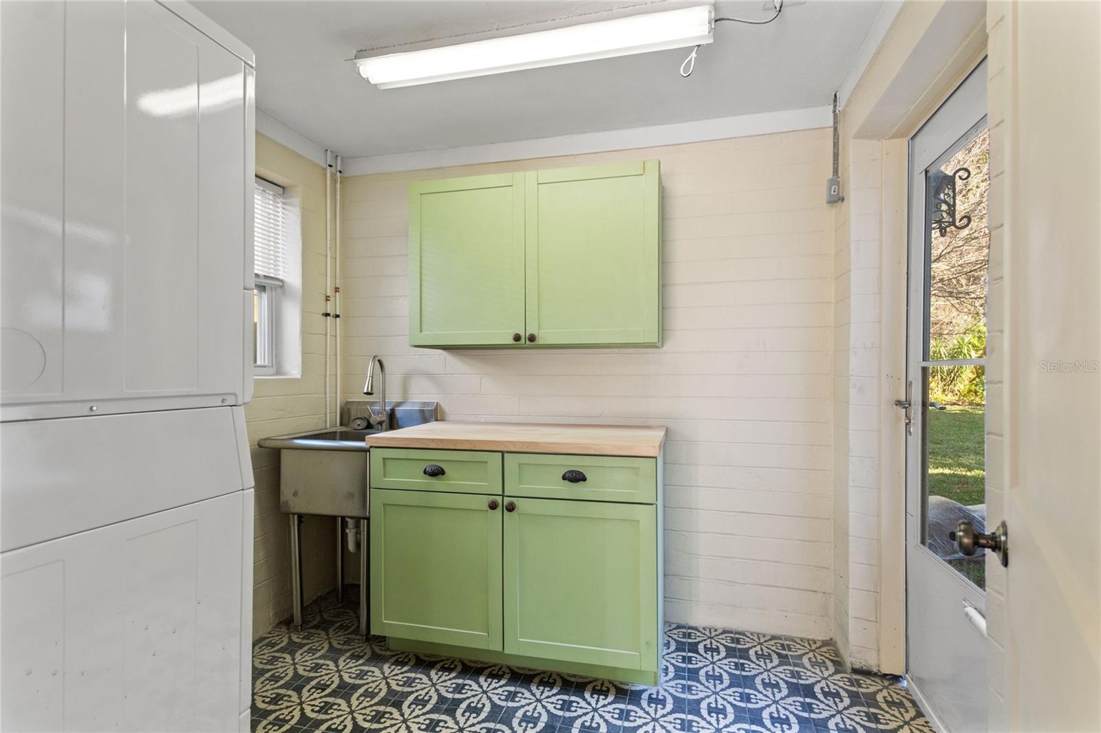 437 Richmond St Property Photo 20