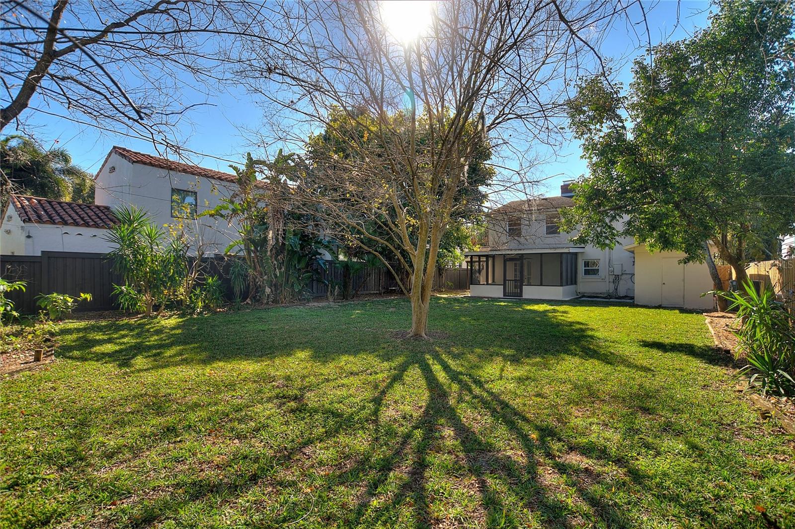 437 Richmond St Property Photo 21