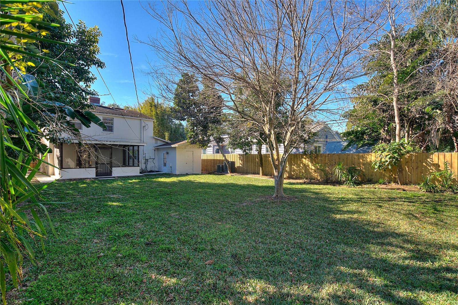 437 Richmond St Property Photo 23