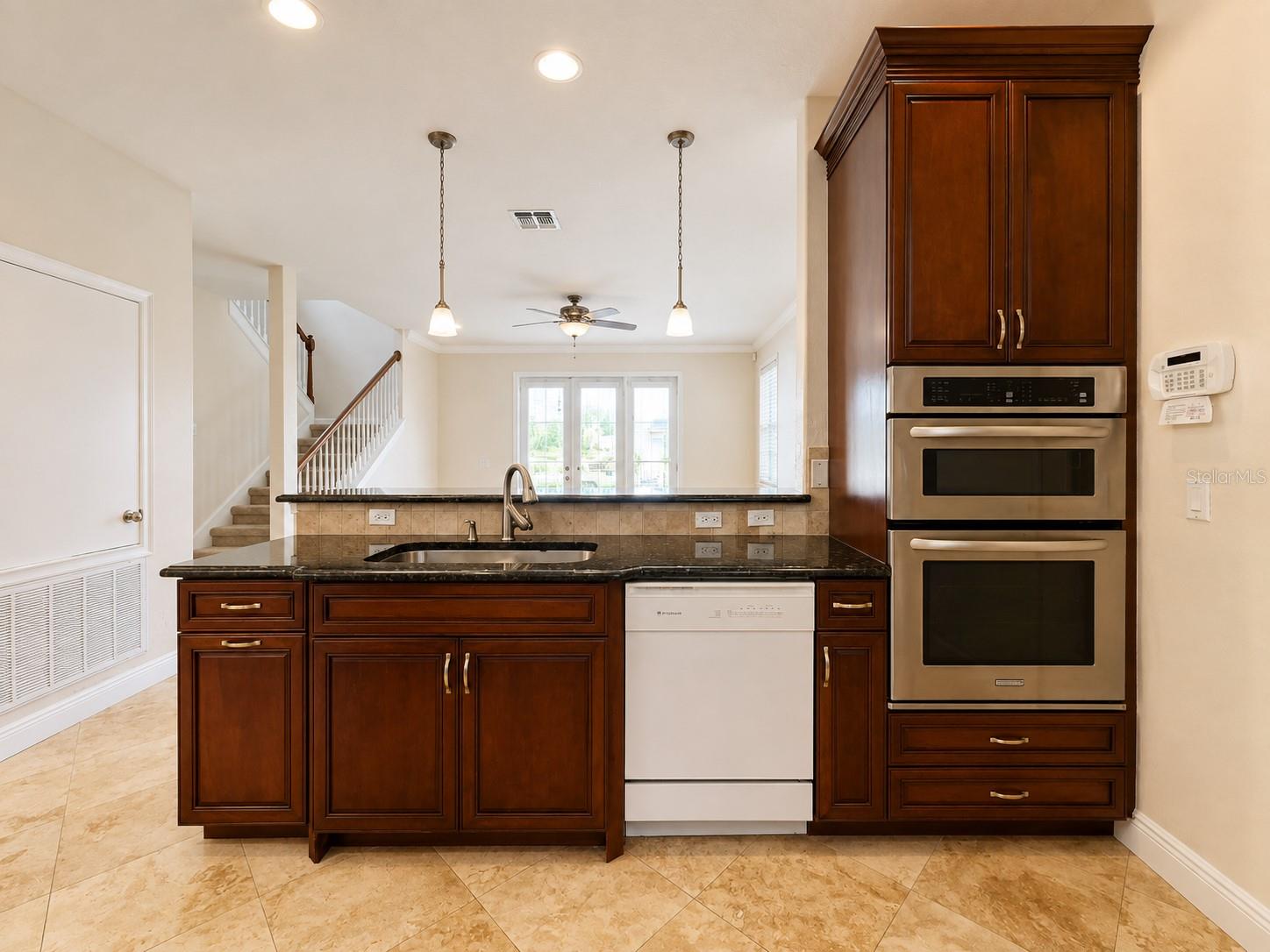 1409 Michigan Ave Property Photo 5